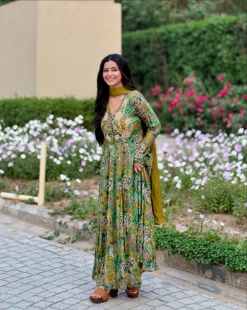 Alisha Parveen Khan