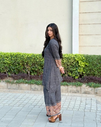 Alisha Parveen Khan