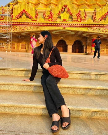 Alisha Parveen Khan