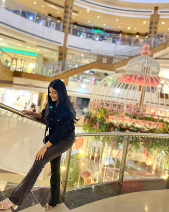 Alisha Parveen Khan
