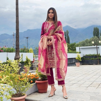Farhana Bhat