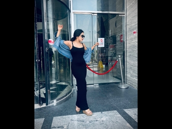  alt="Khushi Dubey"
