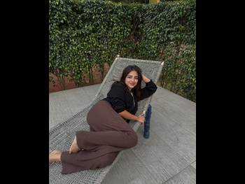  alt="Khushi Dubey"