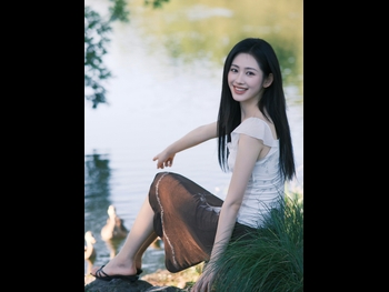  alt="Qiu He"