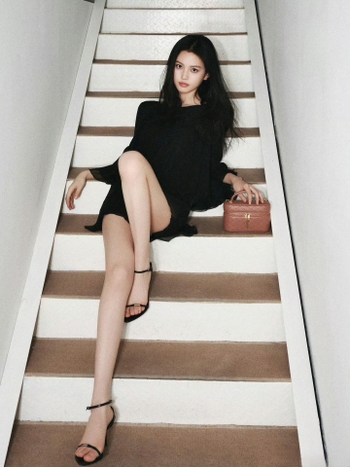 Yujie Shen
