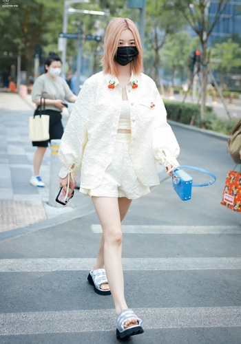 Yiyang Xu