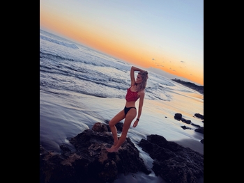 alt="Hollie Bennett"