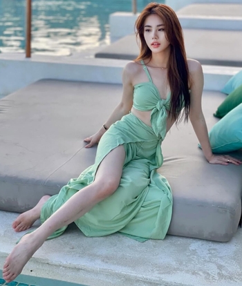 Zoe Levana