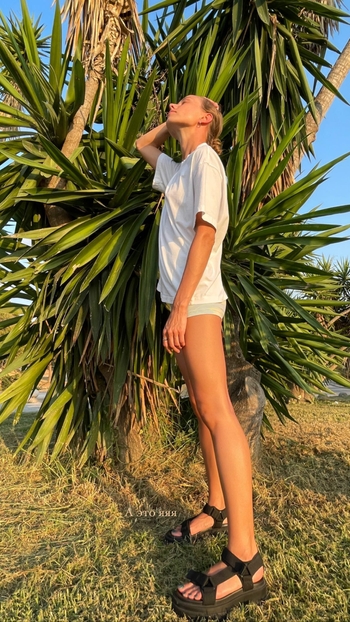 Anna Tikhomirova