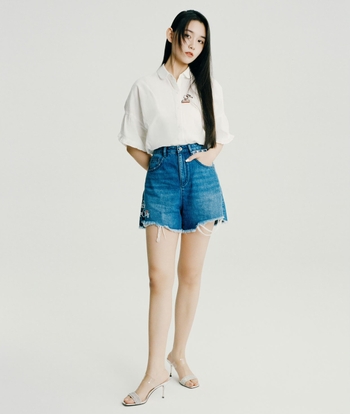 Yiyi Jiang