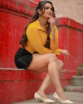 Neelam Giri