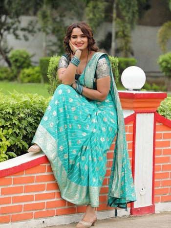Neelam Giri