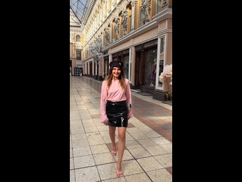  alt="Alina Hrushyna-akobiia"
