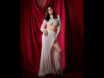  alt="Divya Khossla"