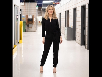  alt="Julie Belanger"