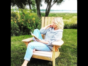  alt="Julie Belanger"