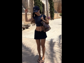  alt="Mira"
