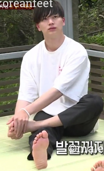 Yook Sung-jae