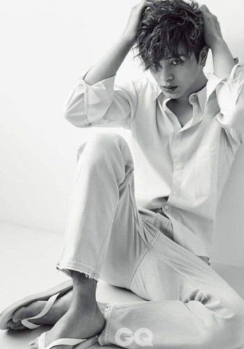 Yook Sung-jae