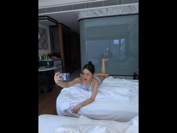  alt="Lee Hyeri"