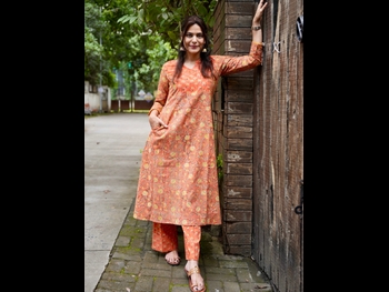  alt="Anuja Sathe"