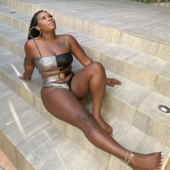 Shalèt Monique