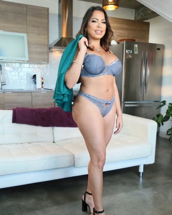 Juliana Vega
