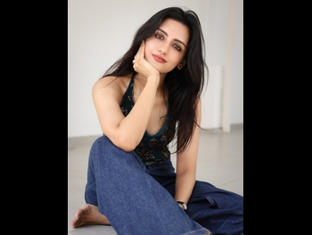  alt="Nivaashiyni Krishnan"