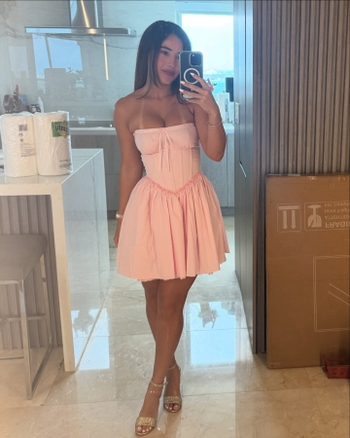 Angie Varona
