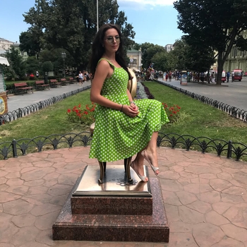 Olena Laryna