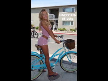  alt="Kylie Dickson"