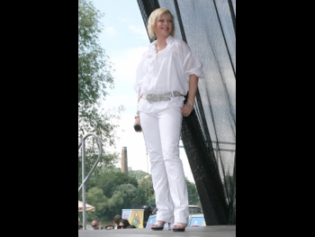  alt="Iveta Bartosova"