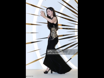  alt="Kim Ji-won"