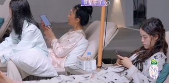Nana Ouyang