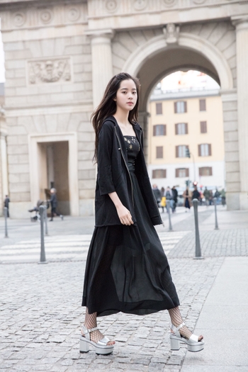 Nana Ouyang
