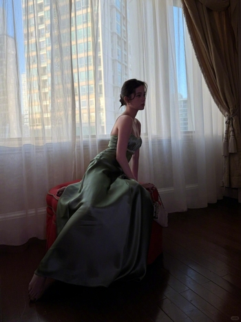 Nana Ouyang