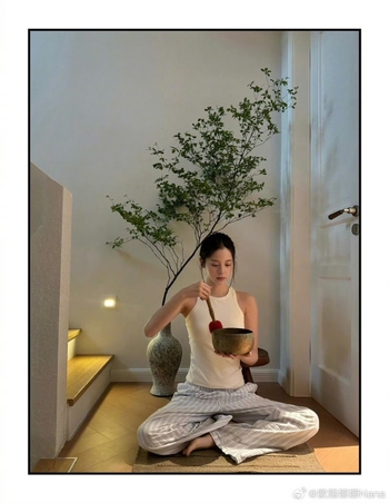 Nana Ouyang