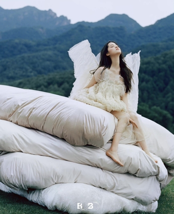 Nana Ouyang