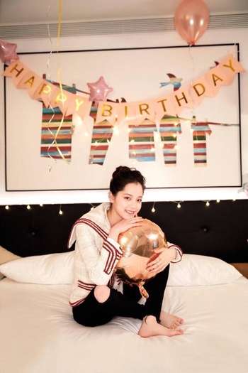 Nana Ouyang