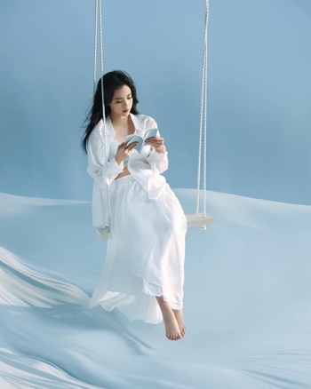 Nana Ouyang