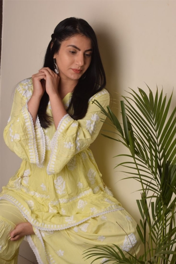 Arya Poorti