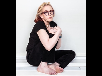  alt="Erica Jong"