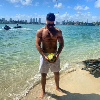 Yoan Curtis