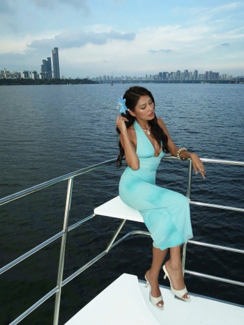 Thao Nhi Le