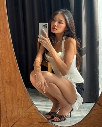 Thao Nhi Le
