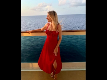  alt="Lauren Veneziani"