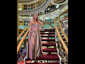  alt="Lauren Veneziani"
