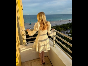  alt="Lauren Veneziani"