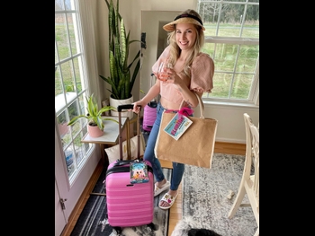  alt="Lauren Veneziani"