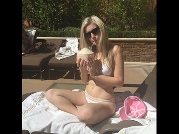  alt="Lauren Veneziani"